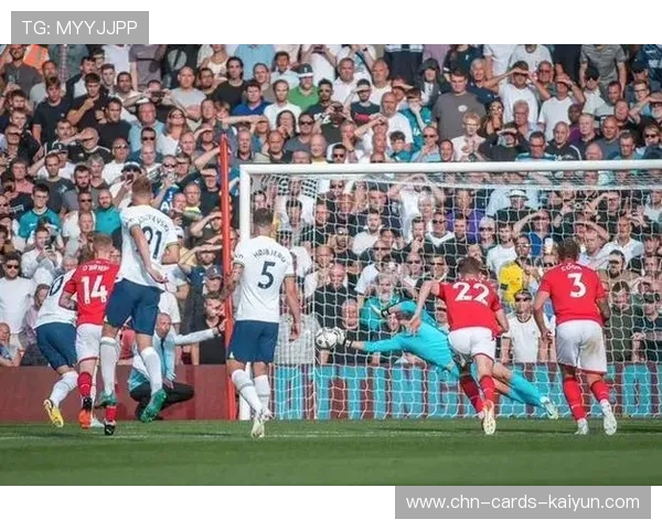 热刺凯恩点球冷静罚入扩大领先优势